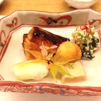 丸新 - 焼き物