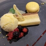 蕩 - キャラメルと洋梨のムース　薩摩芋アイス　（＾_＾）