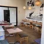 마루키치 우동 - 카운터 왼쪽, 이 안쪽에서 들어가면 발권기가 보이지 않았습니다.