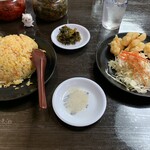 中華料理こうれん - 料理写真:中身。のセット。