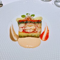 シェ・イノ - オマール海老のガトー仕立てコート・ドール風