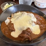 カレバカ世紀 - チキンカレー（ランチトッピングはとろとろチーズ）