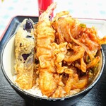 丼亭 - ミニ天丼+230円(単品 300円)
            
            海老天!かき揚げ!茄子!
            江戸前風、強い甘じょっぱいタレがたっぷり!
            食べ続けには濃すぎ！水やそばつゆに、逃げます!
            このコスパの前ではアバタもエクボ。