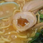 町田商店 - 味玉はトロでは無かった。ネットリ系