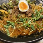 SPICY CURRY 魯珈 - 限定の「蛤仔五花肉咖喱」〜豚バラとアサリはの中華カレー