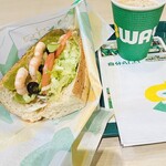 SUBWAY - えびアボカドとホットコーヒー