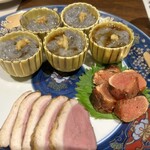 Warayakiya - 最初の一皿。どろめが食べられるのは嬉しい！合鴨も炙り明太も美味しかったです。