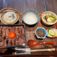 焼肉 きたん 法善寺 - 黒毛和牛熟成イチボ肉タタキステーキのお重