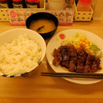 松屋 - ...「トンテキ定食（630円）」、ご飯大盛り0円！