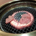 焼肉よし - よしモモ（ユッケ風）800円