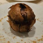 ラ メーラ - 札幌黄玉ねぎの肉詰めオーブン焼き アマレッティの香り