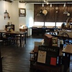 青山文庫 - 店内