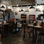 青山文庫 - 店内