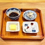 Kobayashi ryouriten - 折敷四種前菜