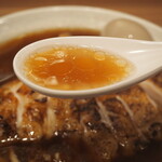日本橋 さか一 - 大山鶏吊るし焼きモモ肉炙り一枚乗せ（スープ）