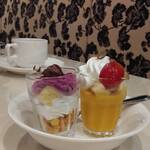 ビタースイーツ・ビュッフェ - かぼちゃのカスタードプリン、紫芋と栗のトライフル