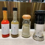 Hakata Tempura Takao - 卓上調味料　左から柚子胡椒 赤と青、山葵塩、塩