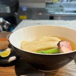 らぁ麺 紫陽花 - つけ麺（黒豚わんたん、味玉）