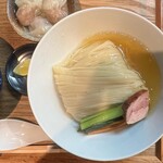 らぁ麺 紫陽花 - つけ麺（黒豚わんたん、味玉）