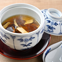 【今月のランチコース】前菜からスペシャリテの蒸しスープ、海鮮、肉料理、デザートまで愉しめる贅沢プラン