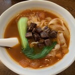 運城飯店 - トマト牛肉刀削麺