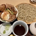 武柳庵 - 炙り豚丼と冷蕎麦の温玉セット