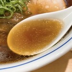 らぁ麺 すぎ本 - 黄金色のスープ
