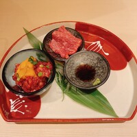 牛刺しと焼肉 仔虎 クリスロード店 - 