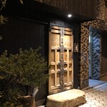 Yakitori Goshimboku - 入り口