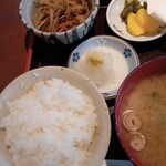 生野屋 - ご飯、小鉢（きんぴら）