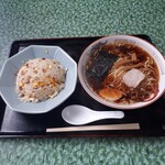 沖繩亭 - 半チャンラーメン８８０円