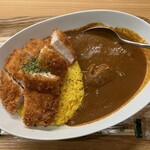 恵kitchen - トマトカレー、トッピングロースカツ 780円＋300円