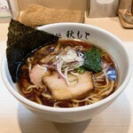 麺処 秋もと - 醤油らーめん1050円