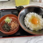そば処 大塚 - 卵かけご飯