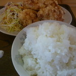 生香楼 - 鶏唐揚げ、大盛ご飯