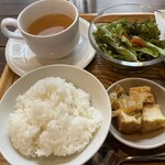 Kafefuru Ru - ご飯・お味噌汁・煮物