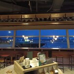 Starbucks Coffee @ Contact Pier  - 窓側の席