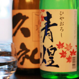 本格焼酎や日本酒が充実。日替わりで珍しい季節銘柄も！