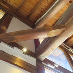 小来川 山帰来 - 木組みの建築も圧巻。