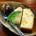 滝やま荘 - タイムが入ったケーキが絶品でした♪