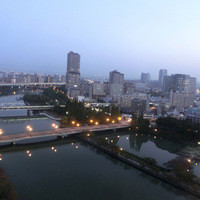 帝国ホテル 大阪 - 部屋から見た、明け方の大川（旧淀川）周辺の大阪。　≪朝ぼらけ 宇治の川霧 たえだえに あらはれわたる 瀬々の網代木.≫って、、、川は宇治川じゃなく大川なんですが。。。