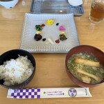 Tempura Ken Zaki - 群馬県産コシヒカリ、お漬物、お味噌汁