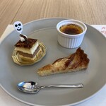 シーズンズレストラン 壱之壱 - デザートワゴンから選択。チョコバナナムース、林檎のタルト、かぼちゃのブリュレにしました（＾∇＾）