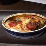 Rakuda Bettei - オイルサーディンのトマトチーズ焼き