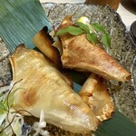 上物天然海鮮カツオ - 