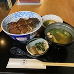 極上素材四季の味 水徳 - うなぎ丼(並)