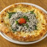 Japanese-style pizza with whitebait from Wakayama Prefecture, Ranno eggs, and perilla leaves