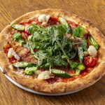 <PIZZA>農園野菜とサラミ