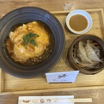 Namagyouza Seizou Tokoro Tenshinno Kimochi - エビの天津飯と胡麻の餃子