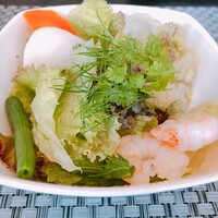 R restaurant & bar - 